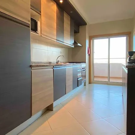 Avenida Apartment *
